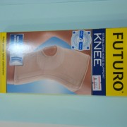 อุปกรณ์ช่วยพยุงหัวเข่าแบบมีแกนด้านข้าง Futuro Size S,M,L